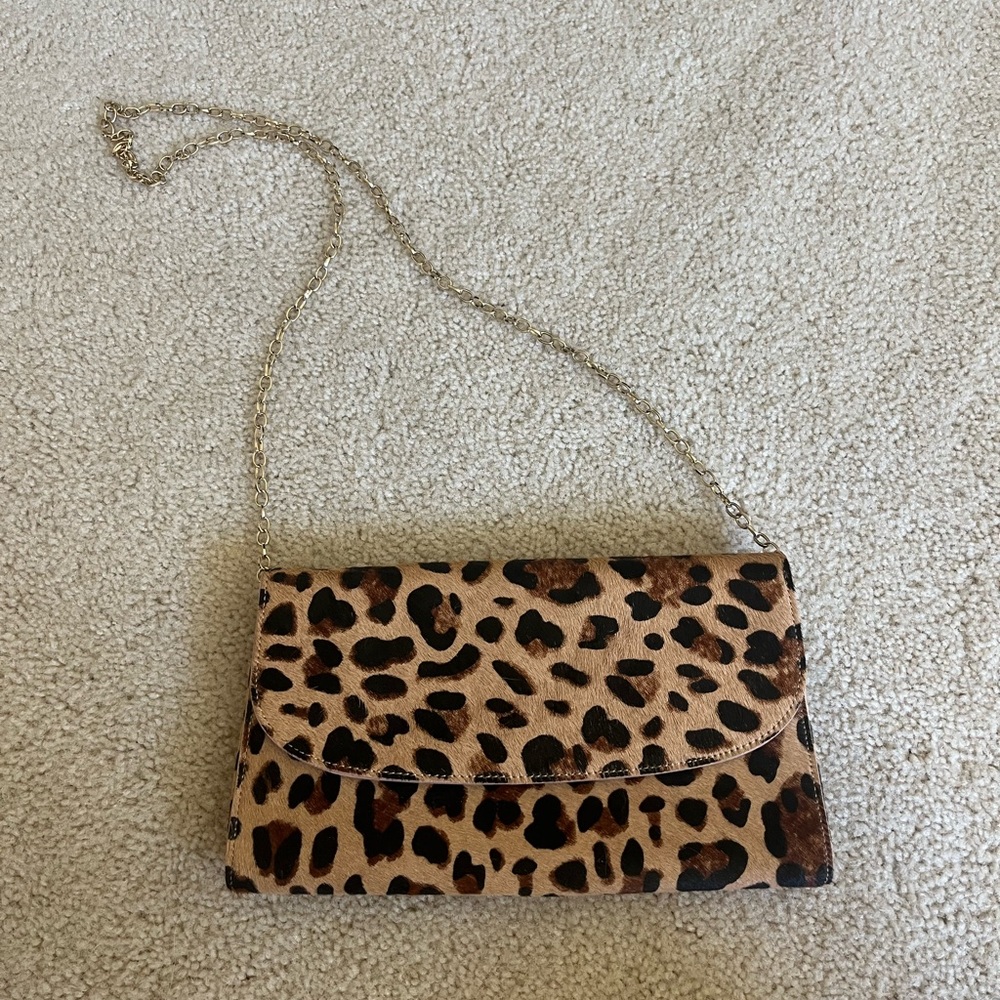 Leopard clutch
